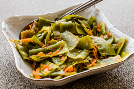 Snow peas salad with carrot slices / Sultani Bezelye. Organic foodの写真素材