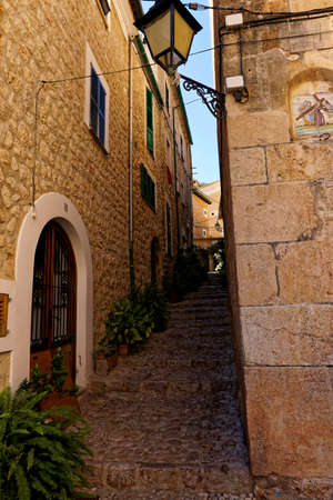 alleyway in fornalutx, Mallorcaの写真素材