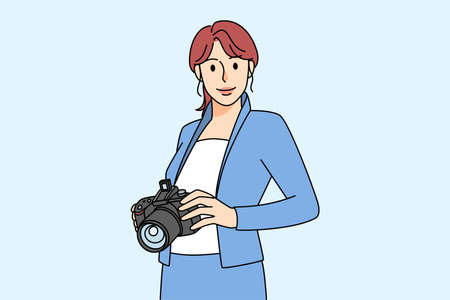 Smiling woman photographer with cameraのイラスト素材
