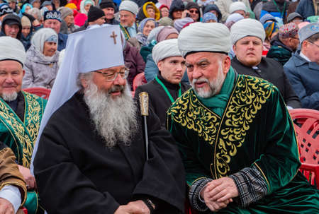 Bolgar, Tatarstan, Russia. May 21, 2022. A meeting between an Orthodox priest and an Islamic imam. The Peaceful Existence of Two Culturesのeditorial素材
