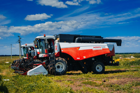 Tatarstan, Russia. 14 May, 2022. Big powerful Rostselmash combine harvester machine. Agrarian and agricultural works.のeditorial素材