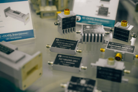 Low-noise, low-power wideband microwave amplifiersのeditorial素材