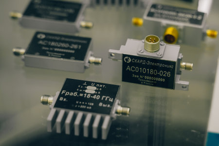 Low-noise, low-power wideband microwave amplifiersのeditorial素材