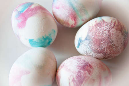 Egg hunt. Traditional food cook. Painted eggs. DIY and handmade. Happy easter. natural dye. Easter egg. Marble shell. Spring holiday preparation. Easter hunt. Easter nest. Colorful eggs. Funny bunny.の写真素材
