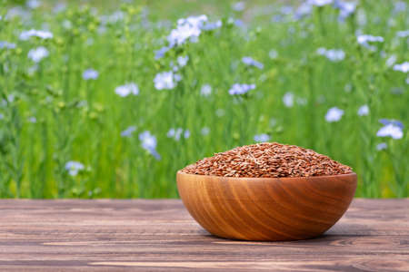 flax seeds in bowl
