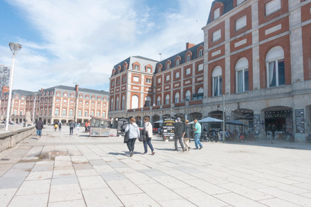 Mar del Plata boulevard Tourists walking the streetsのeditorial素材