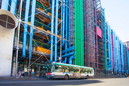 PARIS, FRANCE - October 10, 2016 :PARIS, FRANCE - October 10, 2016 : Bus near Facade of the Centre of Georges Pompidou . The Centre of Georges Pompidou is one of the most famous museums of the modern art in the world Facade of the Centre of Georges Pompidのeditorial素材