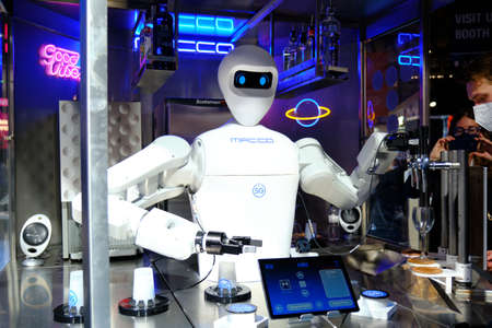 Barcelona, Spain - March 2nd 2022 - Mobile World Congress - Macco robot at Telefonica booth serving wineのeditorial素材