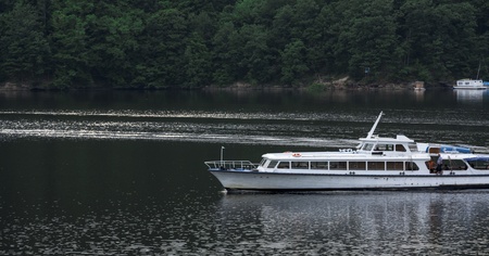Passenger boat