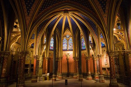 Ornate ceiling and columns inside the La Sainte-Chapelle Chapel in Paris, Franceの写真素材