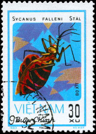 VIETNAM - CIRCA 1982: A Stamp printed in VIETNAM shows the image of a Assassin Bug with the description Sycanus falleni Sta from the series Chinch Bugs, circa 1982の写真素材