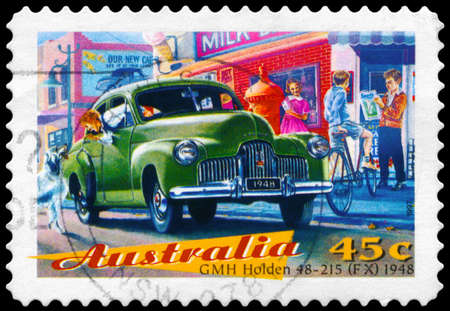 AUSTRALIA - CIRCA 1997: A Stamp printed in AUSTRALIA shows the GMH Holden 48-215 (FX), 1948, Classic cars series, circa 1997のeditorial素材