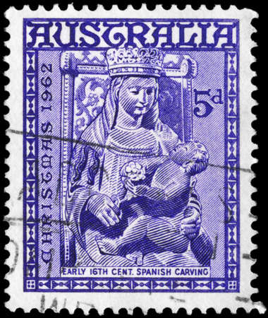 AUSTRALIA - CIRCA 1962: A Stamp printed in AUSTRALIA shows the Madonna and Child, Christmas issue, circa 1962のeditorial素材