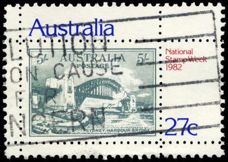 AUSTRALIA - CIRCA 1982: A Stamp sheet printed in AUSTRALIA shows the Sydney Harbour Bridge, National Stamp Week issue, circa 1982のeditorial素材
