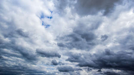 Overcast sky background with thunderstorm clouds
の写真素材
