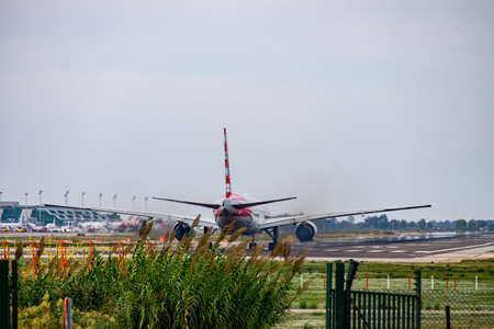 BARCELONA, OCTOBER 2017: Plane taking off in Barcelona airport.のeditorial素材