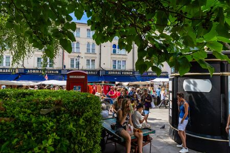 Portobello Market in Notting Hill, London, England, UKの写真素材