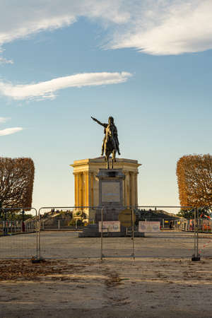 Statue equestre Louis XIV in Montpellier, Franceのeditorial素材