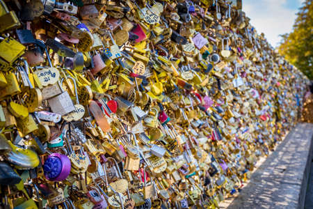 Love Padlocks on bridge in Paris, Franceのeditorial素材