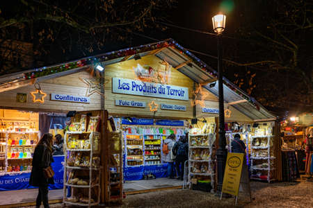 Grand Marche de Noel, Bordeaux Christmas market in France.のeditorial素材