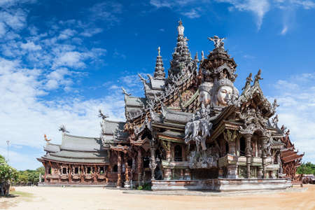 Sanctuary of Truth in Pattaya by dayの写真素材