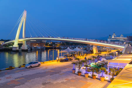New Taipei City, Taiwan - circa August 2015: Lover Bridge of Tamsui in New Taipei City, Taiwan at sunsetのeditorial素材