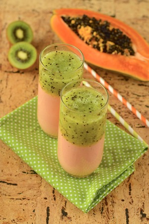 kiwi papaya smoothieの写真素材