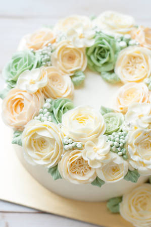 cake with buttercream flowerの写真素材