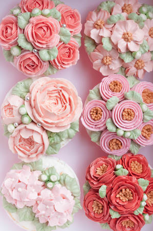 cake with buttercream flowerの写真素材