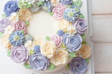 cake with buttercream flowerの写真素材