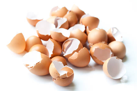 Eggs Cracked isolated on white backgroundの写真素材