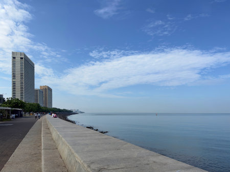 South Mumbai's elite Marine Drive stretch or queen's necklace view - Nariman Point. Back Bay of the Arabian Sea in India. A Smog smoke. A beach with tetrapods and a seating area.の写真素材