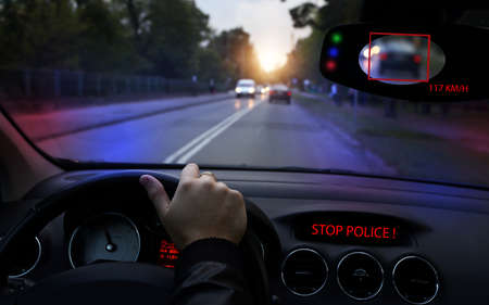police chase a criminal