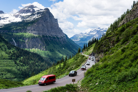 Glacier National Park, USA - July 4, 2016: Cars driving the crowded Going-to-the-Sun road on the 4th of July national holidayのeditorial素材