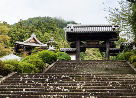 Minobu, Japan - October 19, 2017: Entrance gate of Minobusan Kuonji templeのeditorial素材
