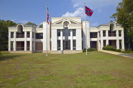 Front of the Jefferson Davis Presidential Library in Biloxi, MSのeditorial素材