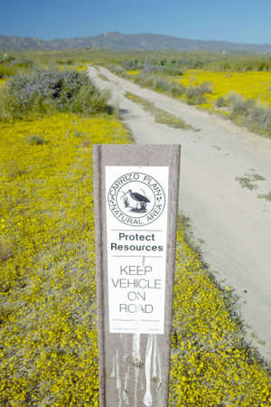 Road sign reads "Keep vehicle on road" at the Carrizo National Monument, the US Department of Interior, in Southern Californiaのeditorial素材