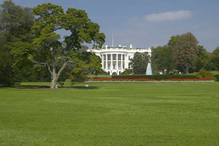 The White House South Lawn with Truman Balcony, Washington D.C.のeditorial素材