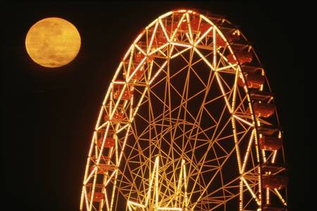Ferris wheel at night with full moon near Las Vegas, Nevadaのeditorial素材