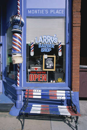 Storefront of Larry's Barber Shop, COのeditorial素材
