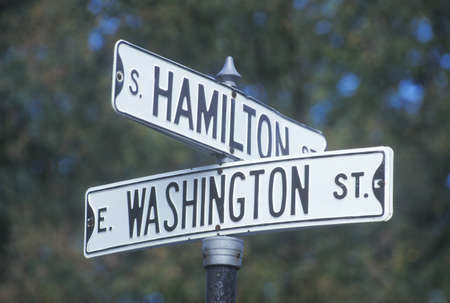 A sign that reads ÒWashington/HamiltonÓのeditorial素材