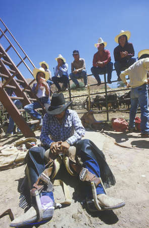Cowboy resting, Inter-Tribal Ceremonial Indian Rodeo, Gallup, NMのeditorial素材