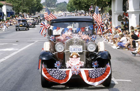 Antique Cars in July 4th Parade, Ojai, Californiaのeditorial素材