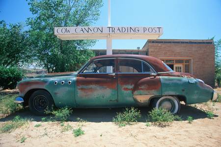 A junk car at the Cow Trading Post in Arizonaのeditorial素材