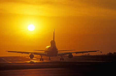 Jets during sunset at the LAX Los Angeles Airport, Californiaのeditorial素材