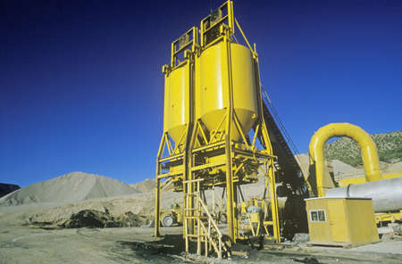 Mining still life on the road to Taos, NMのeditorial素材