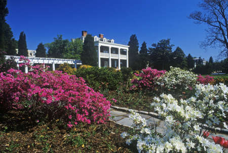 Spring view of house and garden, Chestertown, MDのeditorial素材