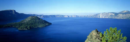 Wizard Island at Crater Lake, Oregonのeditorial素材