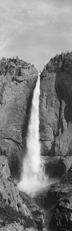 Grayscale of Bridal Veil Falls at Yosemite National Park, Californiaのeditorial素材