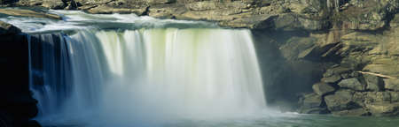Cumberland Falls, Cumberland River, Kentuckyのeditorial素材